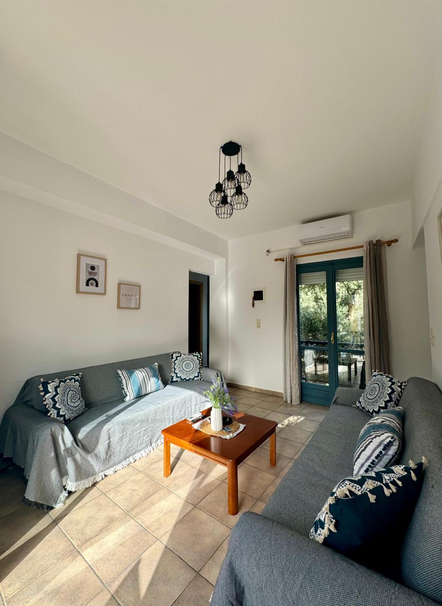 Melinda'S Cozy Apartments Plomari Exterior photo